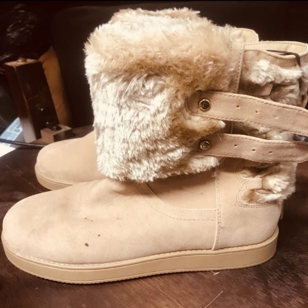 Guess boot